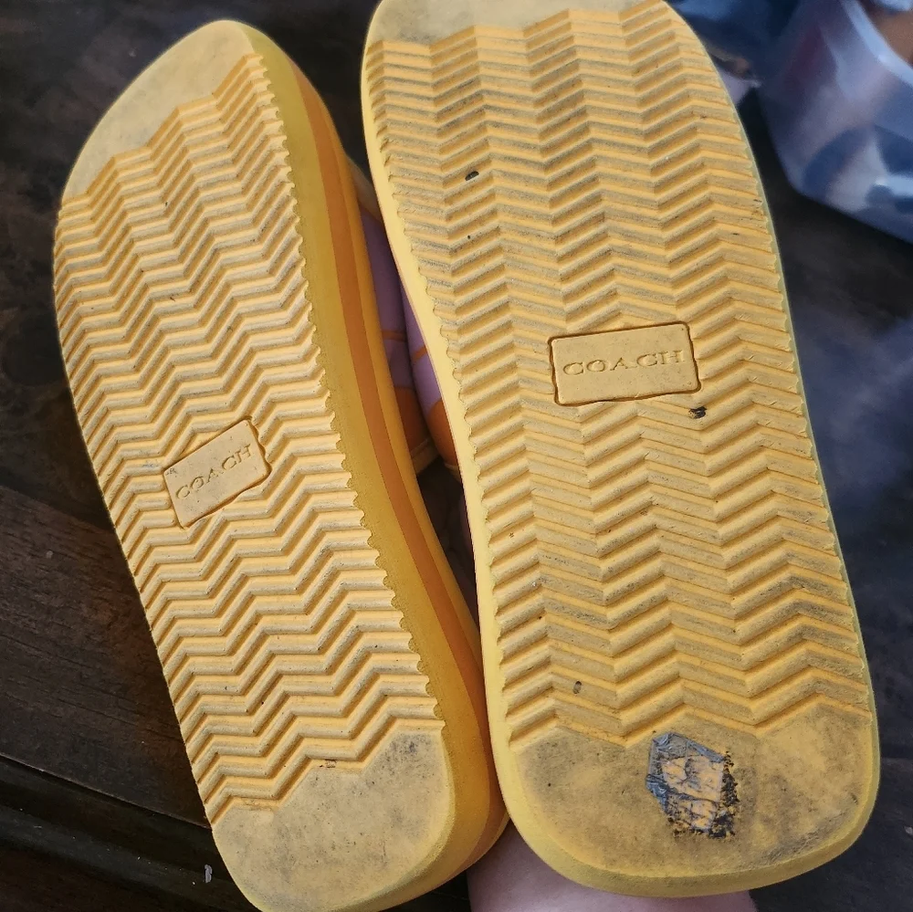 Coach Paxton slides size 9